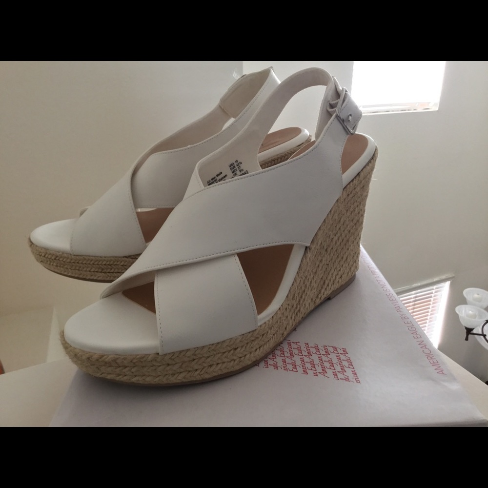 American Eagle Wonder Merveille Wedge Sandal